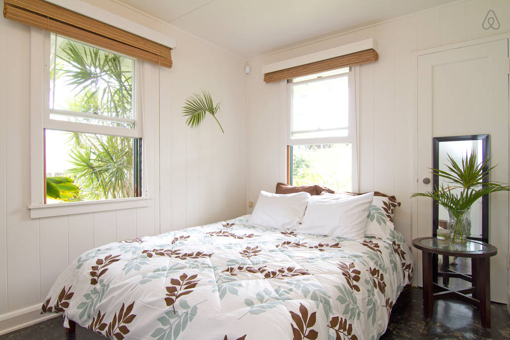 Room in Kailua 4 blocks to beach